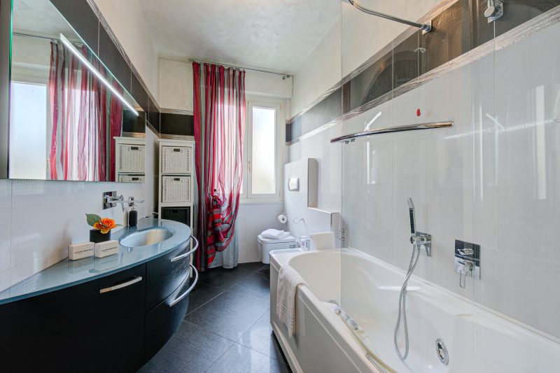 Silvy Apt Salò | Charming & Near Center