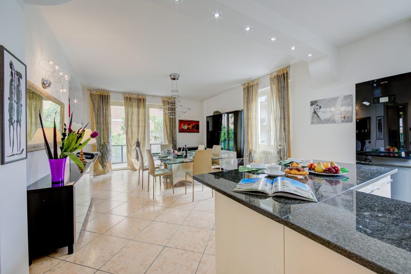 Silvy Apt Salò | Charming & Near Center