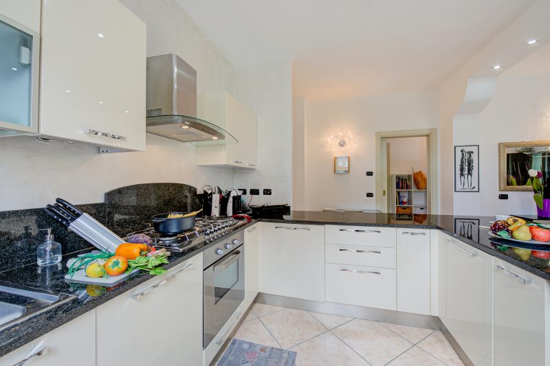 Silvy Apt Salò | Charming & Near Center
