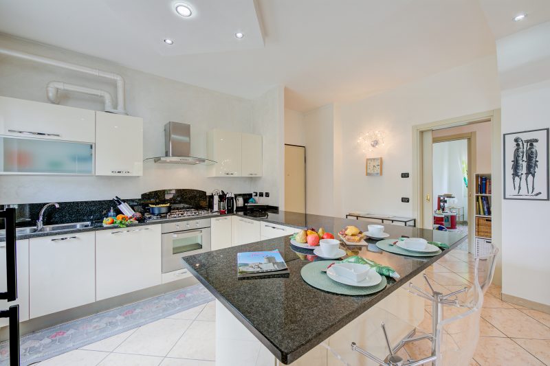 Silvy Apt Salò | Charming & Near Center