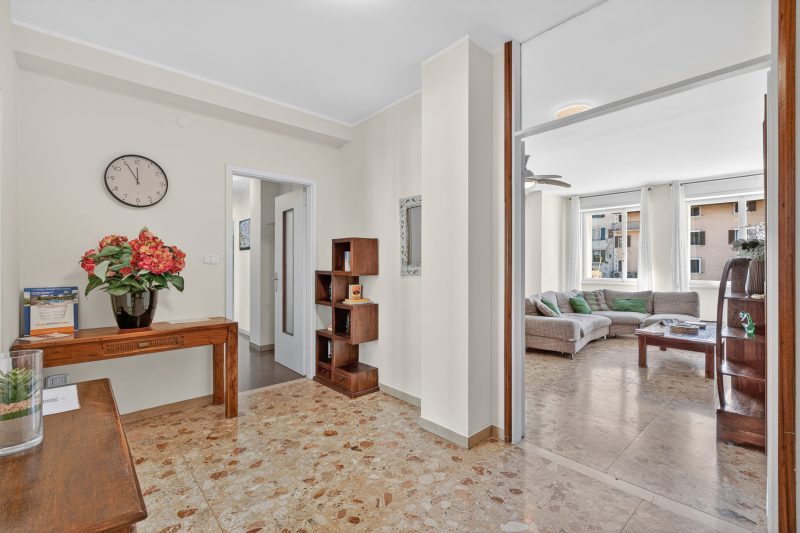Riva Dante Apartment