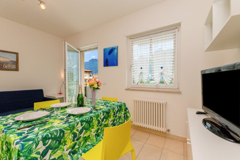 Torbole Relax, Pool & Balcony Apartment 2