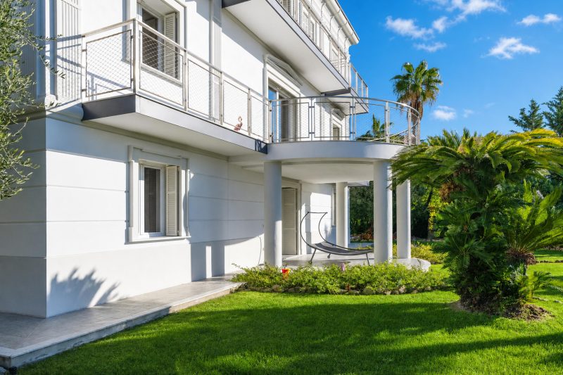 La Lincolnia - with Garden and Seaview