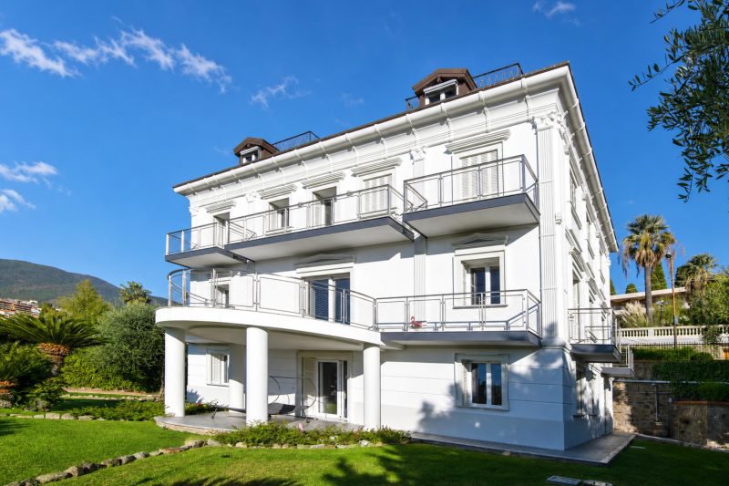 La Lincolnia - with Garden and Seaview