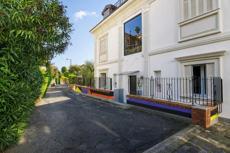 La Lincolnia - with Garden and Seaview