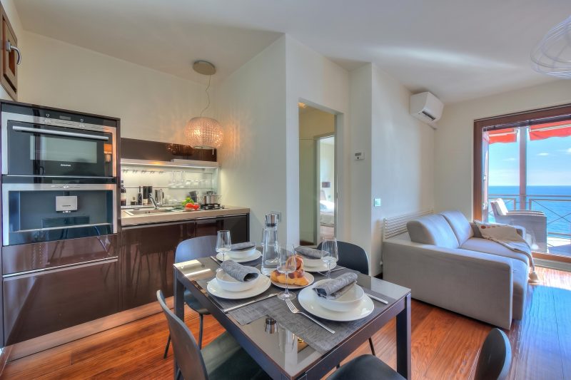 Panorama Lake View Apt + Pool & Beach