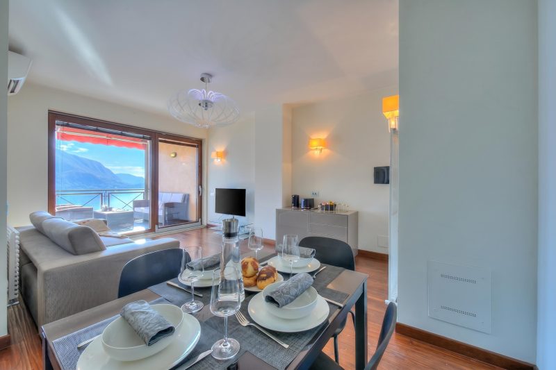 Panorama Lake View Apt + Pool & Beach
