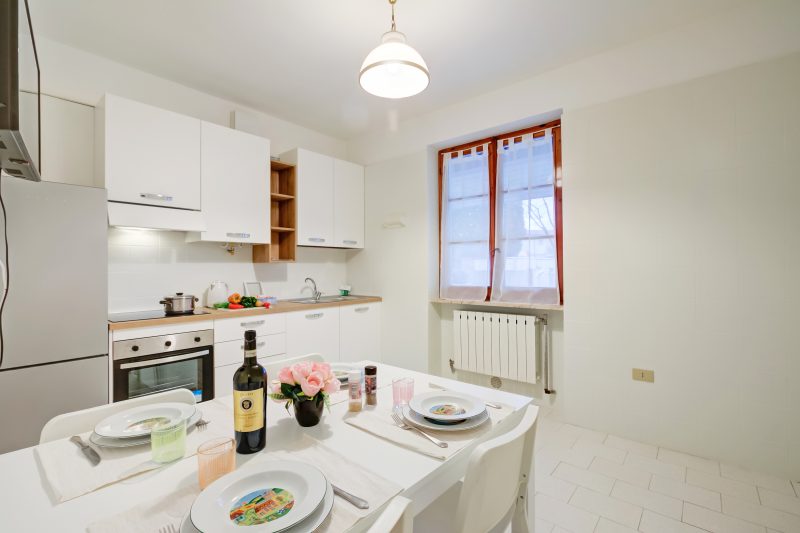 Villa Fiorita - Apt 1 - Violetta near lake, shops & AC