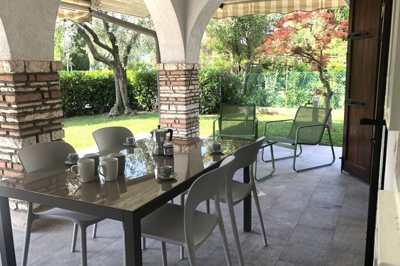 Villa Fiorita - Apt 1 - Violetta near lake, shops & AC