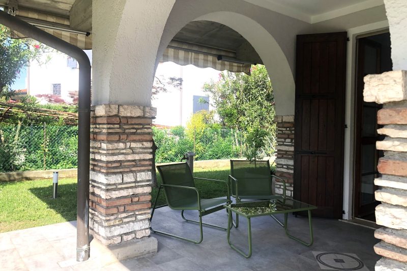 Villa Fiorita - Apt 1 - Violetta near lake, shops & AC