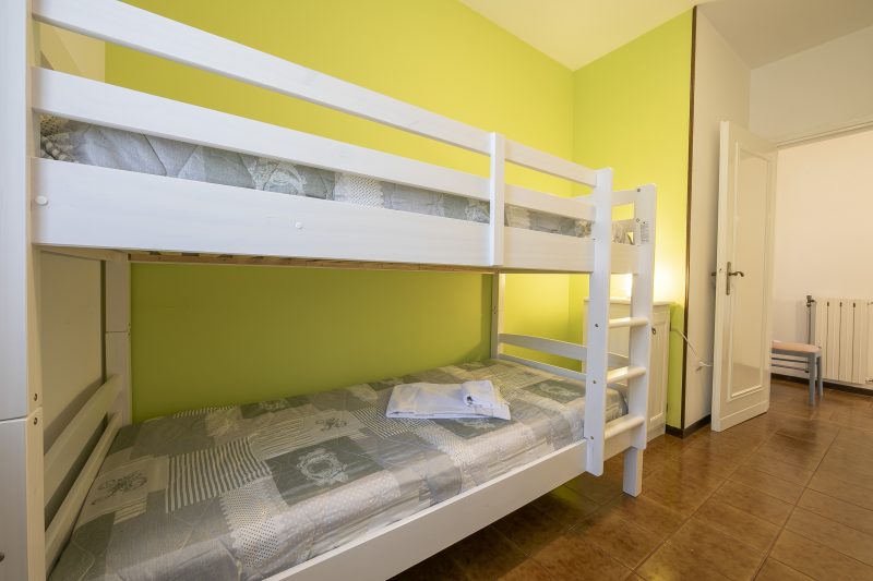 Villa Fiorita - Apt 2 - Margherita near lake, shops & AC