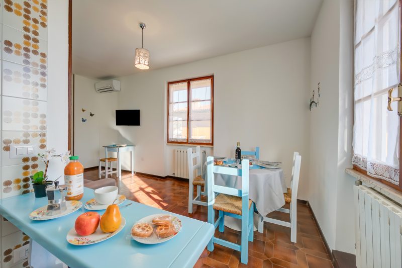 Villa Fiorita - Apt 3 - Ortensia near lake, shops & AC