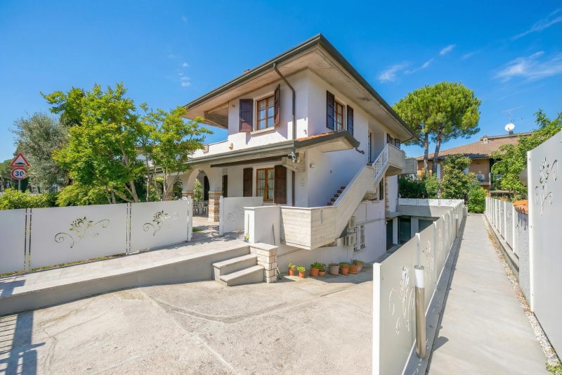 Villa Fiorita - Apt 4 - Mimosa near lake, shops & AC