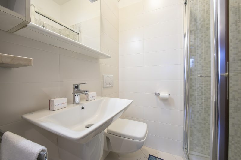 Casa di Paola: Lake-View Balcony Apartment in Peschiera