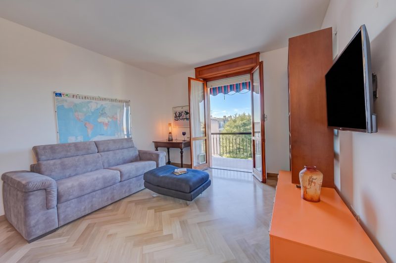 Casa di Paola: Lake-View Balcony Apartment in Peschiera