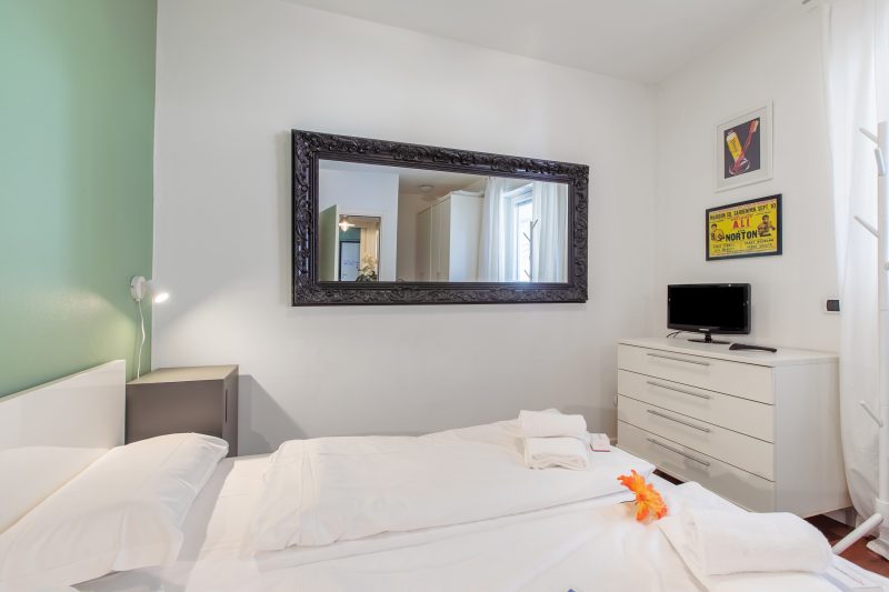 Suite 22