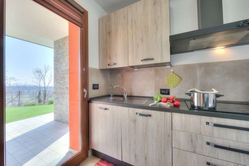 Villa Teresa Apt Lake Garda View 2BR + Pool (Sleeps 6)