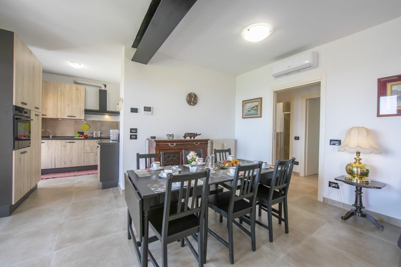 Villa Teresa Apt Lake Garda View 2BR + Pool (Sleeps 6)
