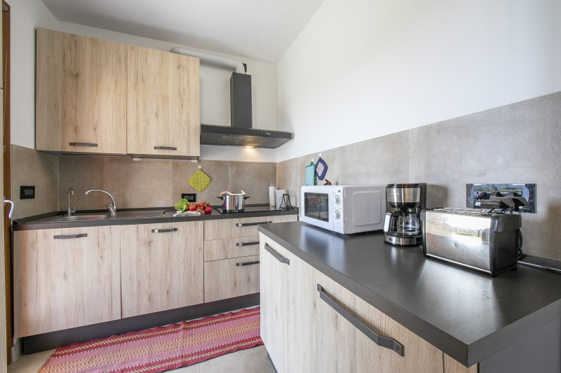 Villa Teresa Apt Lake Garda View 2BR + Pool (Sleeps 6)