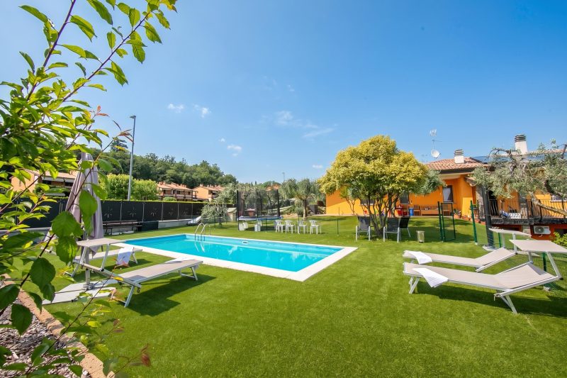Villa Teresa Apt Lake Garda View 2BR + Pool (Sleeps 6)