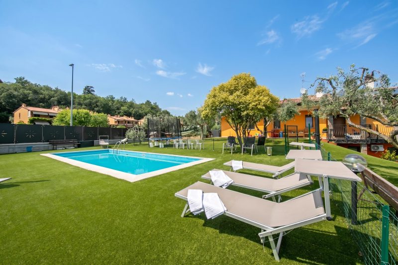 Villa Teresa Apt Lake Garda View 2BR + Pool (Sleeps 6)