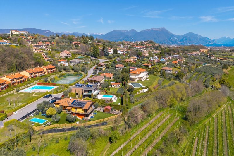 Villa Teresa Apt Lake Garda View 2BR + Pool (Sleeps 6)