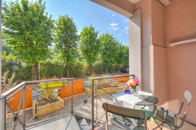 Orange Apartment Desenzano with Wi-fi & Balcony
