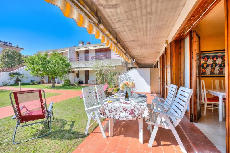 Cinzia Apartment Front Beach- Pool, Garage & Terrace