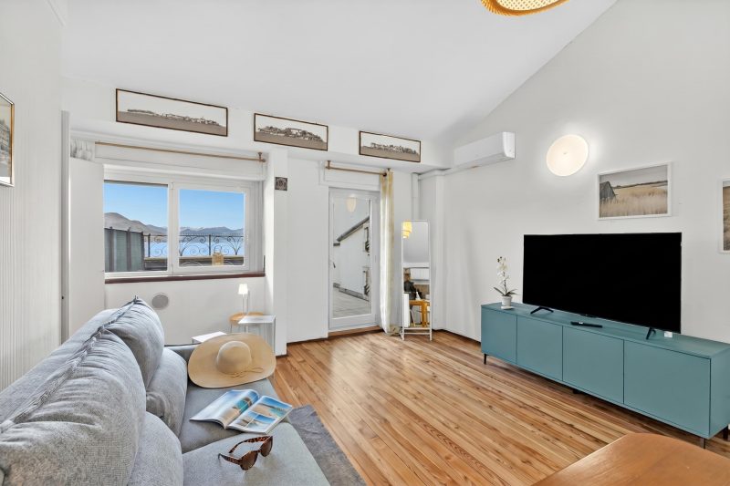 Rooftop - AC, Lake View with Terrace