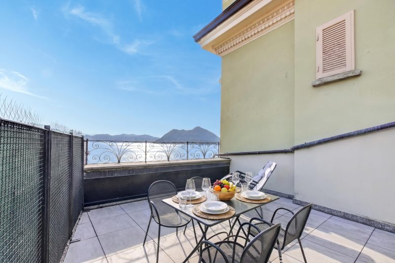 Rooftop - AC, Lake View with Terrace
