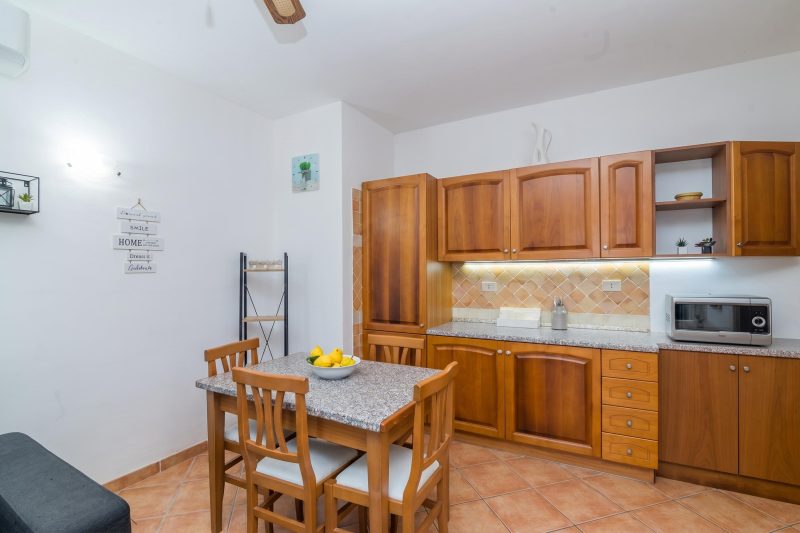 Il Borgo B3 700m From The Beach