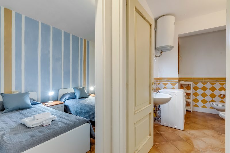 Il Borgo 10/5 700m From The Beach