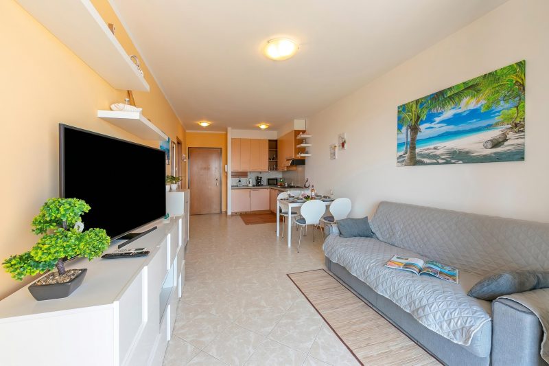 Kristall Lago Pool-View Apartment + Balcony