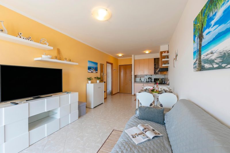 Kristall Lago Pool-View Apartment + Balcony