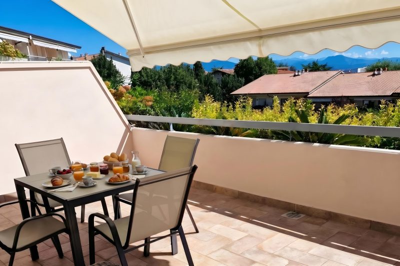 Kristall Lago Pool-View Apartment + Balcony
