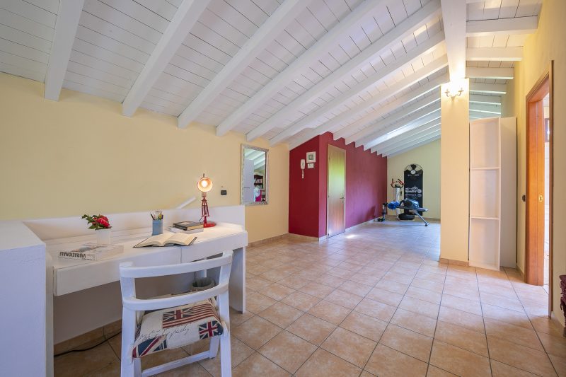 Villa La Dolce Vita: Lake Maggiore 3BR, Fenced Garden, Parking near Beaches