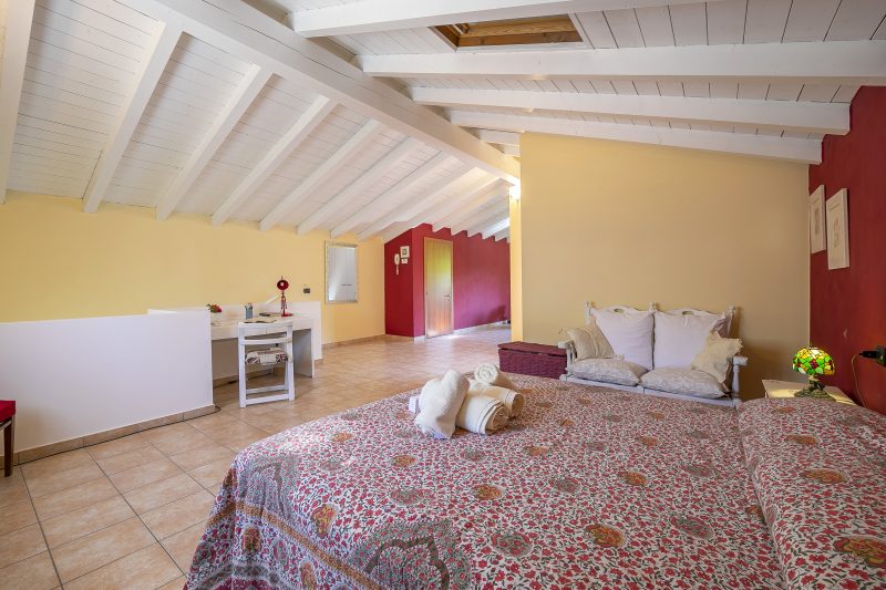 Villa La Dolce Vita: Lake Maggiore 3BR, Fenced Garden, Parking near Beaches