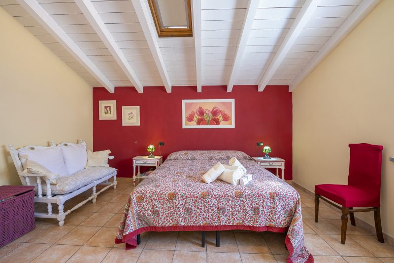 Villa La Dolce Vita: Lake Maggiore 3BR, Fenced Garden, Parking near Beaches