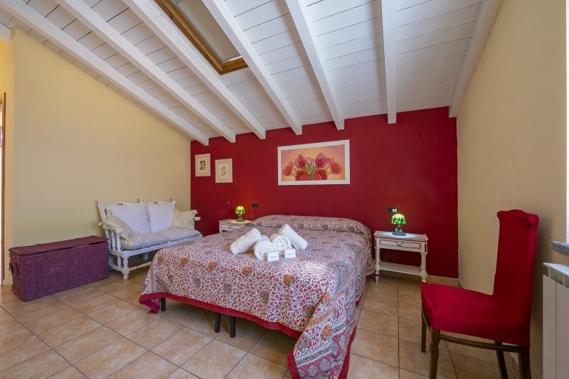 Villa La Dolce Vita: Lake Maggiore 3BR, Fenced Garden, Parking near Beaches