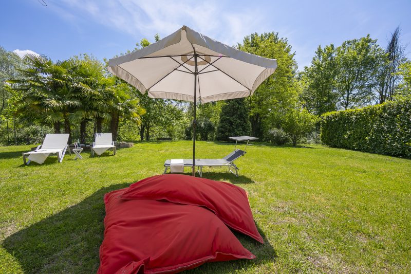 Villa La Dolce Vita: Lake Maggiore 3BR, Fenced Garden, Parking near Beaches