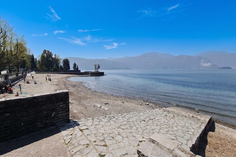 Villa La Dolce Vita: Lake Maggiore 3BR, Fenced Garden, Parking near Beaches
