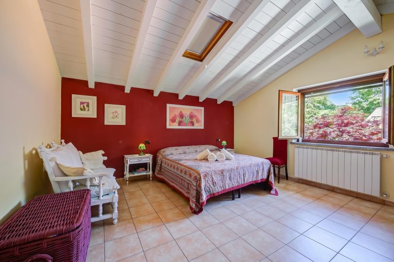 Villa La Dolce Vita: Lake Maggiore 3BR, Fenced Garden, Parking near Beaches