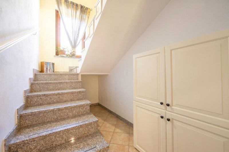 Villa La Dolce Vita: Lake Maggiore 3BR, Fenced Garden, Parking near Beaches