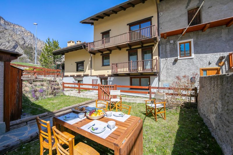 Baita La Ciaburna with Garden (skiing nearby)