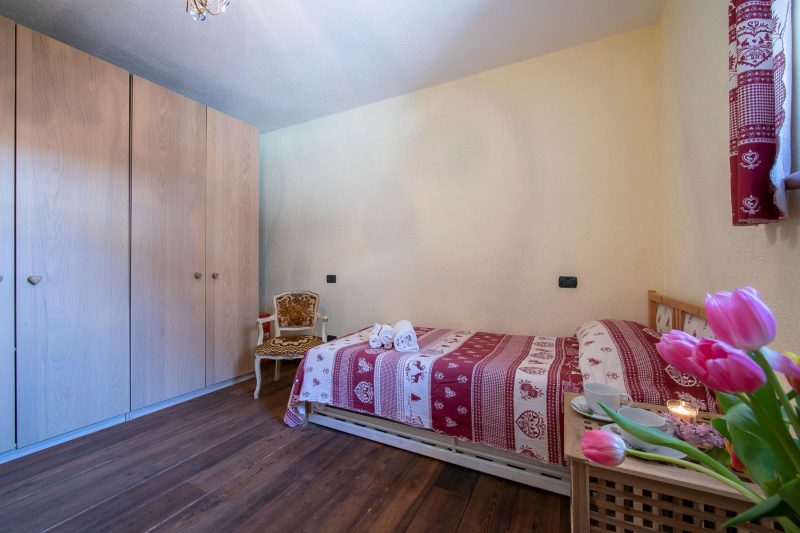 Baita La Ciaburna with Garden (skiing nearby)