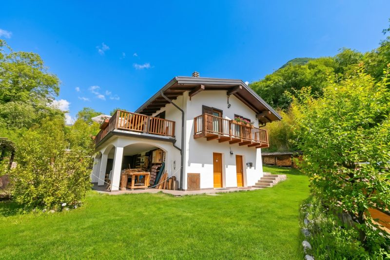 Casa Tra Borgo e Lago in Lake Tenno