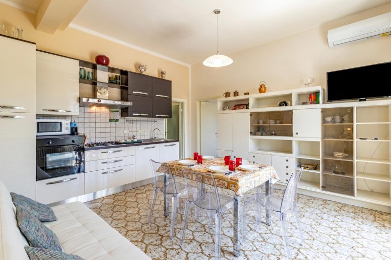 Casa Lidia 900m From Sea with Private Garden