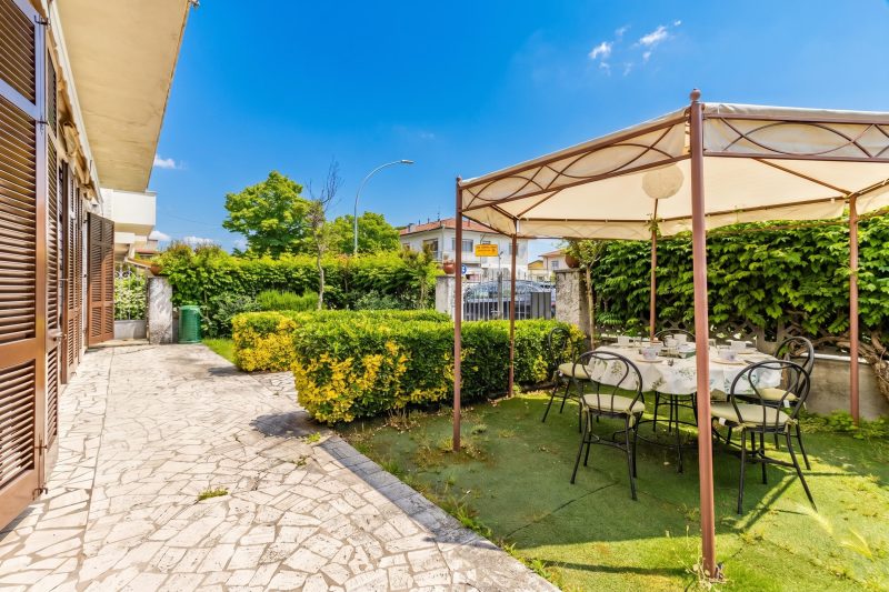 Casa Lidia 900m From Sea with Private Garden
