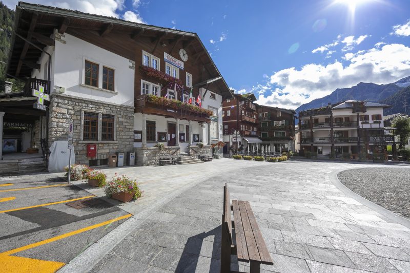 Monterosa Cozy Apartment 200m From Ski