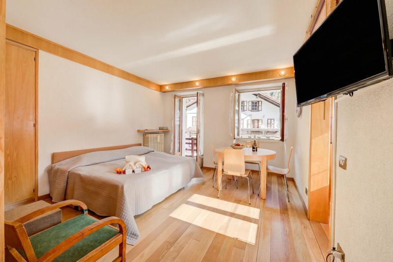 Monterosa Cozy Apartment 200m From Ski